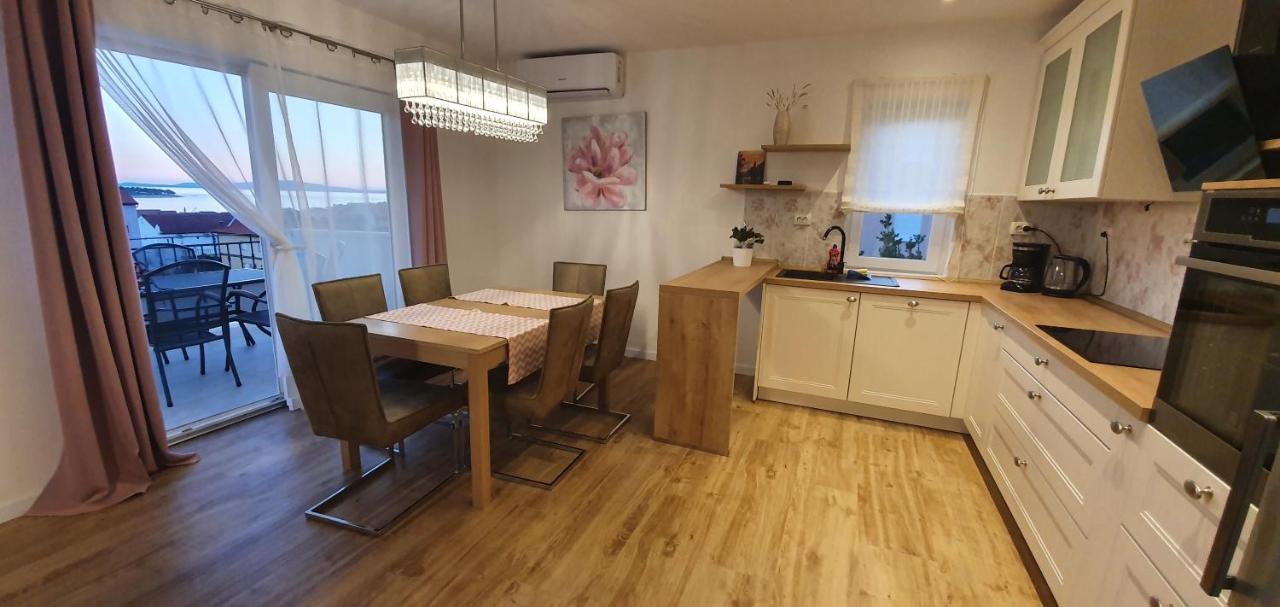 Apartments Manuel Banjol Екстер'єр фото