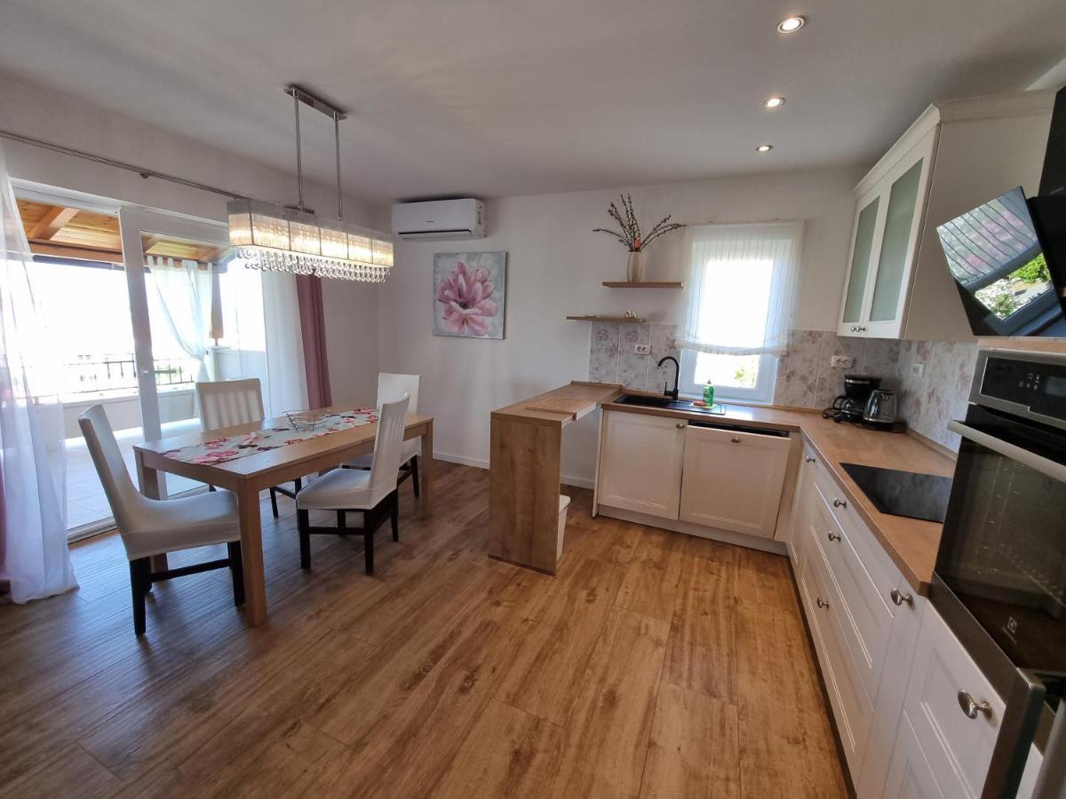 Apartments Manuel Banjol Екстер'єр фото