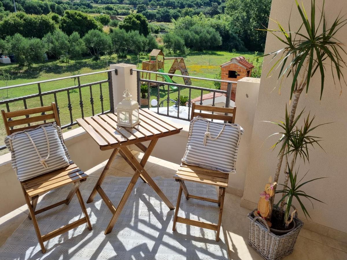 Apartments Manuel Banjol Екстер'єр фото