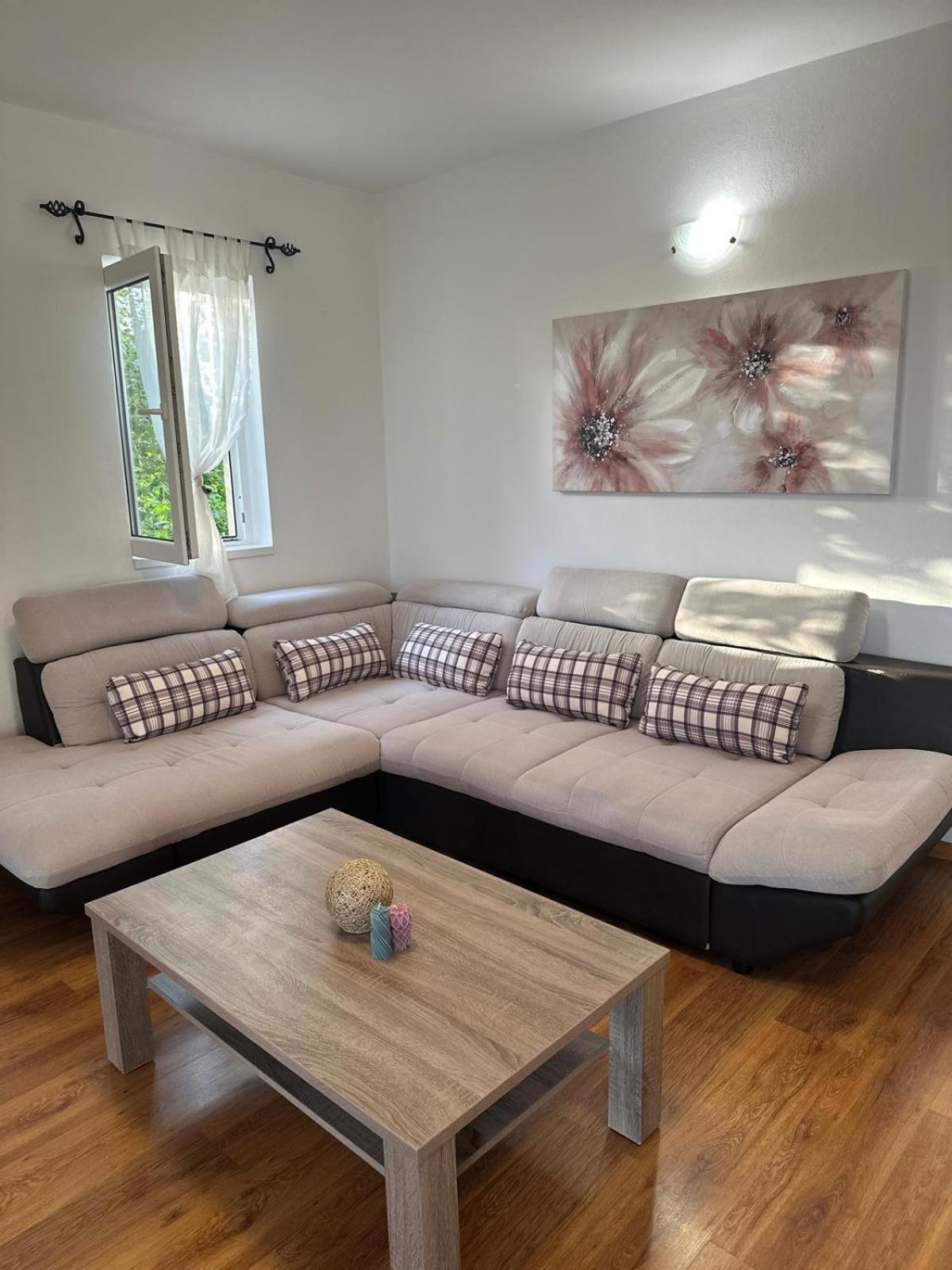 Apartments Manuel Banjol Екстер'єр фото