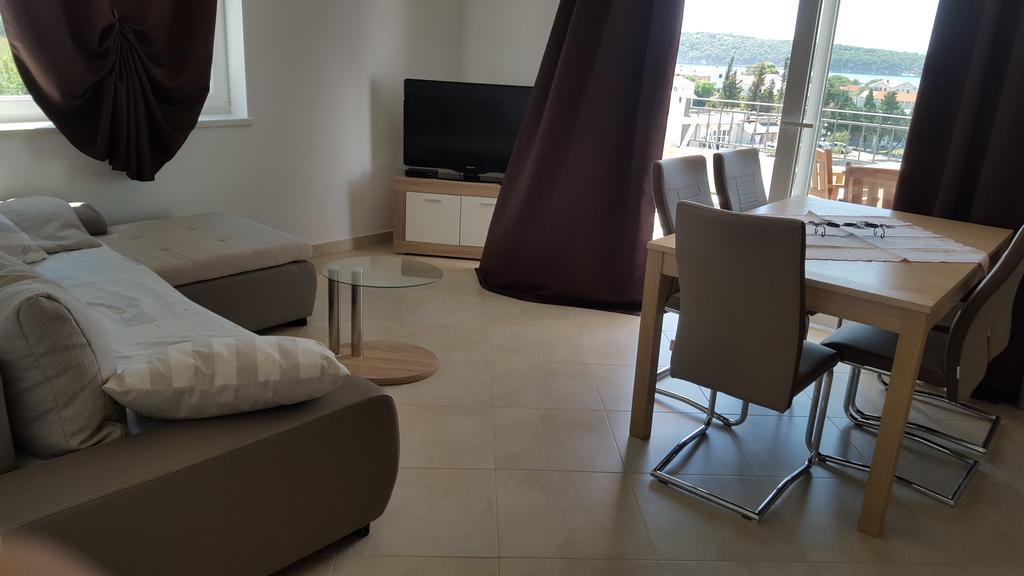 Apartments Manuel Banjol Екстер'єр фото